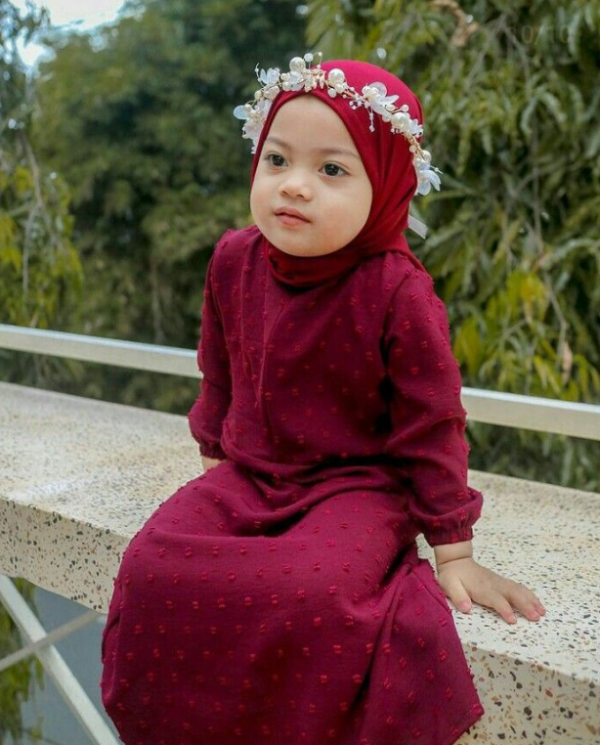 Hijab anak dengan desain ikat kepala trendy